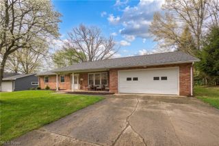 819 E 5th Street, Dover, OH 44622