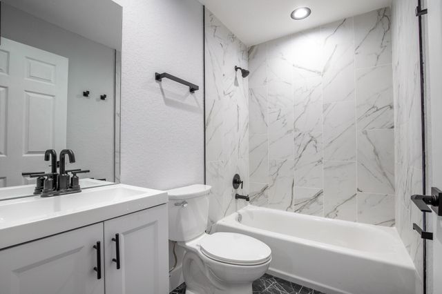 332 W Ventura Avenue, Clewiston, FL 33440