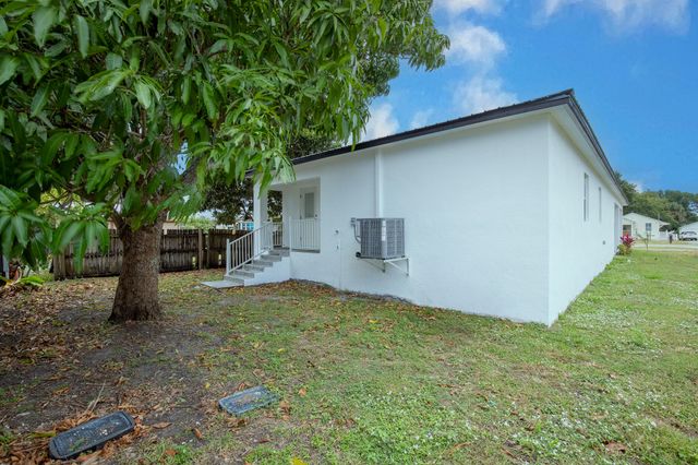 332 W Ventura Avenue, Clewiston, FL 33440