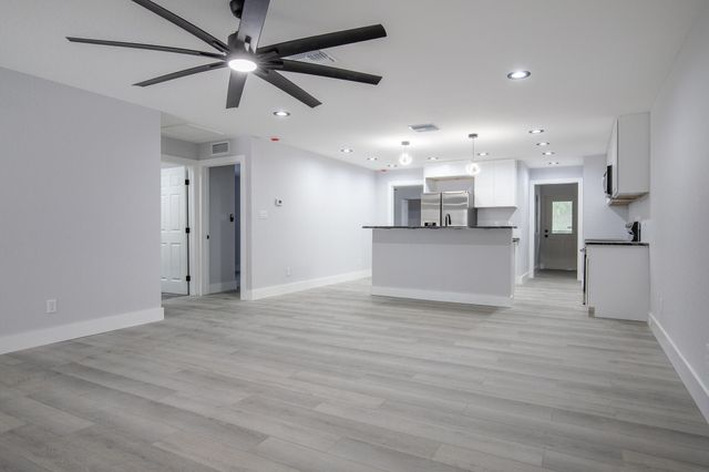 332 W Ventura Avenue, Clewiston, FL 33440