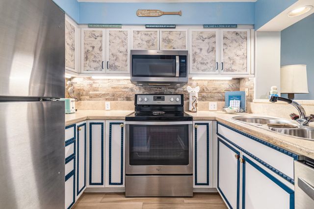 180 Rothbury Cir Apt 302, Myrtle Beach, SC 29572