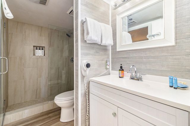 180 Rothbury Cir Apt 302, Myrtle Beach, SC 29572