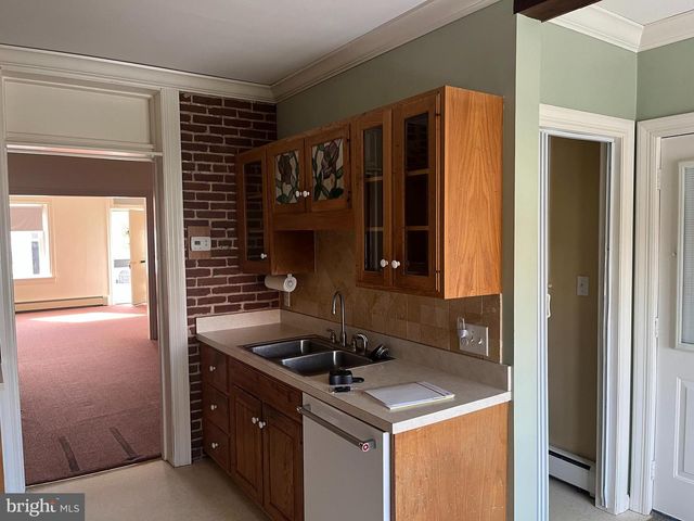 245 STATE ST, Hamburg, PA 19526