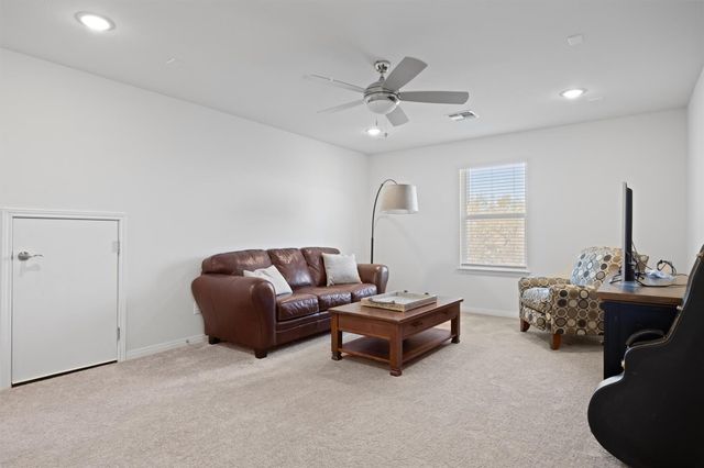 210 Raptor Beak WAY, Cedar Creek, TX 78612