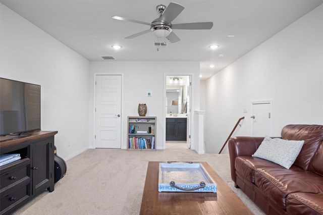 210 Raptor Beak WAY, Cedar Creek, TX 78612