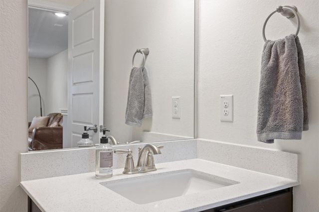 210 Raptor Beak WAY, Cedar Creek, TX 78612