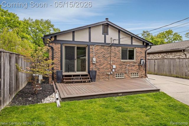 4411 Robinwood Avenue, Royal Oak, MI 48073