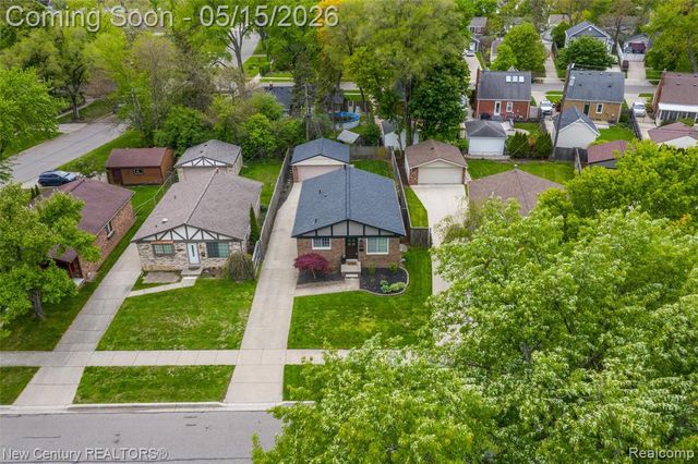 4411 Robinwood Avenue, Royal Oak, MI 48073