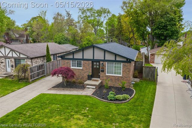 4411 Robinwood Avenue, Royal Oak, MI 48073