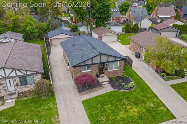 4411 Robinwood Avenue, Royal Oak, MI 48073