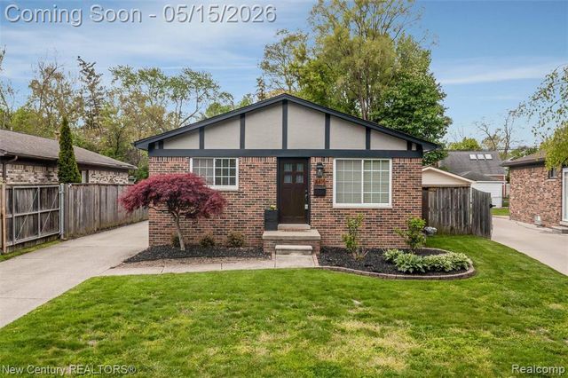 4411 Robinwood Avenue, Royal Oak, MI 48073