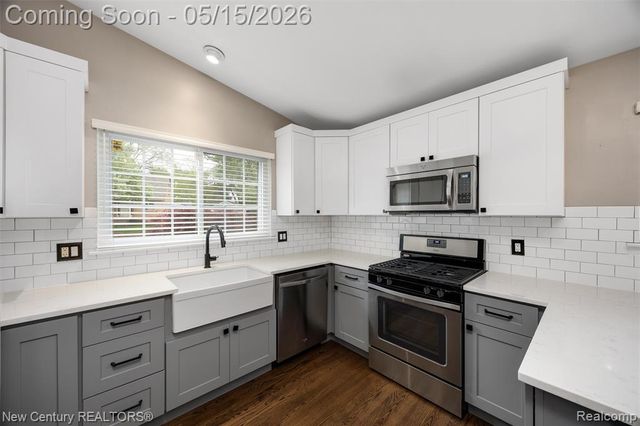 4411 Robinwood Avenue, Royal Oak, MI 48073