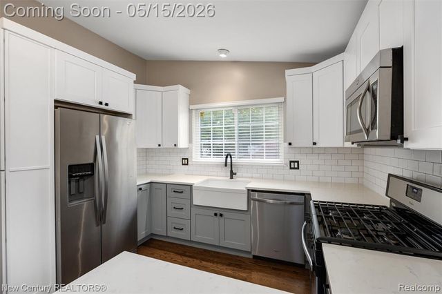 4411 Robinwood Avenue, Royal Oak, MI 48073