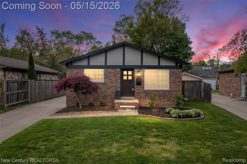 4411 Robinwood Avenue, Royal Oak, MI 48073