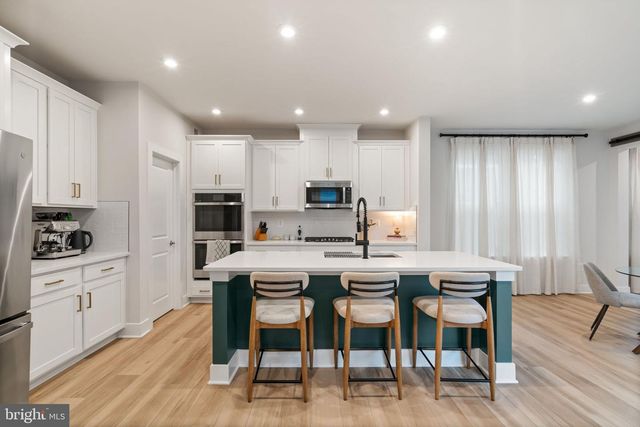 1924 SERVICEBERRY RD, Dumfries, VA 22026