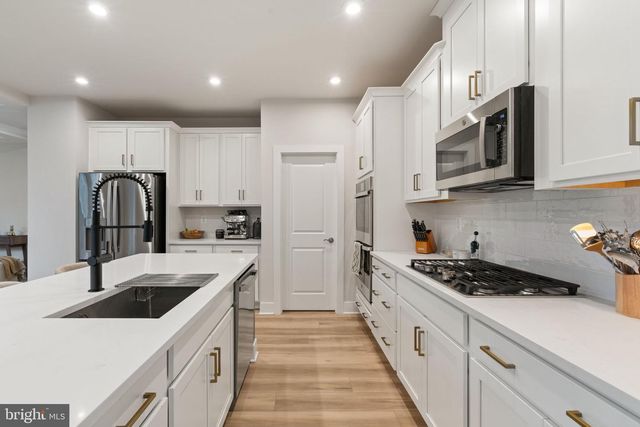 1924 SERVICEBERRY RD, Dumfries, VA 22026