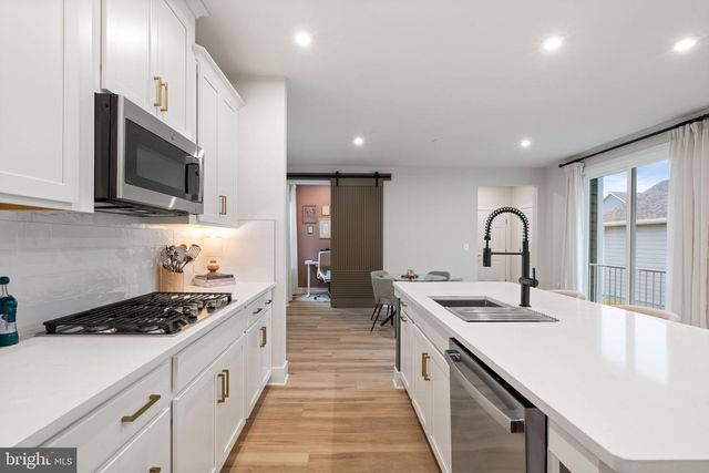 1924 SERVICEBERRY RD, Dumfries, VA 22026