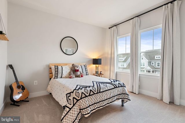 1924 SERVICEBERRY RD, Dumfries, VA 22026