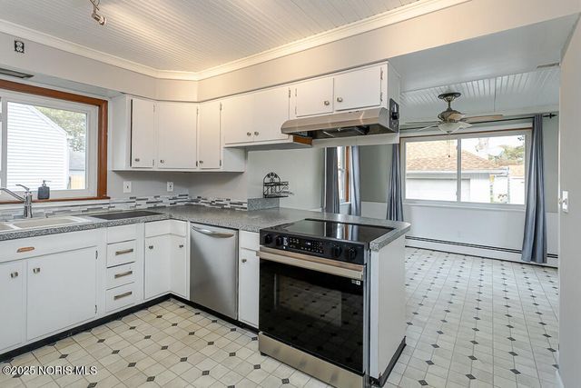 2310 Tremainsville Road, Toledo, OH 43613