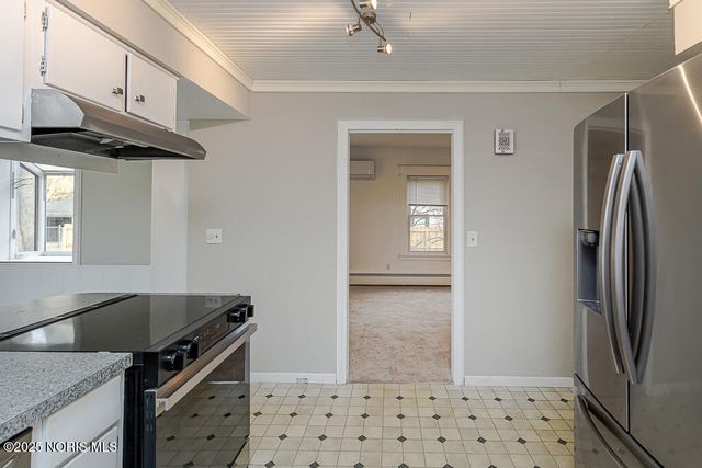 2310 Tremainsville Road, Toledo, OH 43613