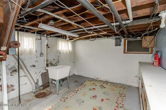 2310 Tremainsville Road, Toledo, OH 43613