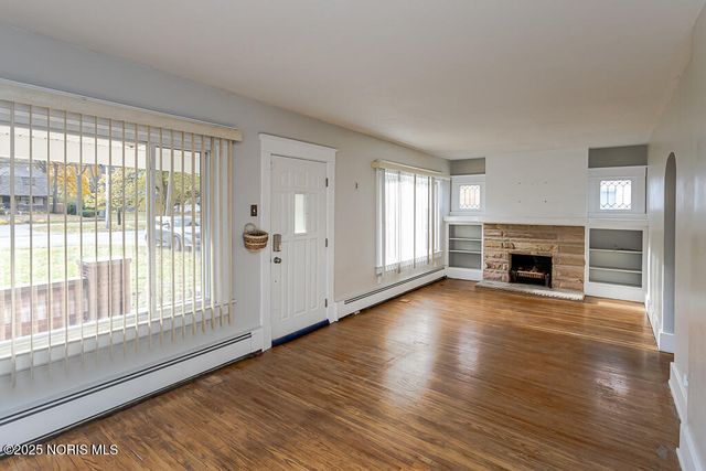 2310 Tremainsville Road, Toledo, OH 43613