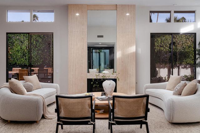 2044 S Tulare Drive, Palm Springs, CA 92264