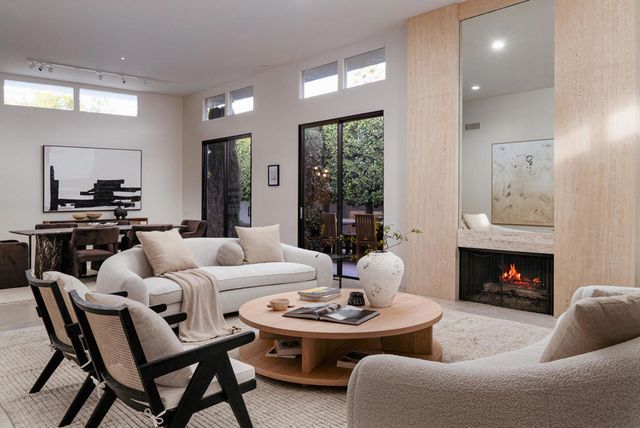 2044 S Tulare Drive, Palm Springs, CA 92264