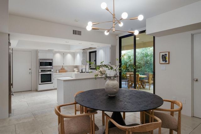 2044 S Tulare Drive, Palm Springs, CA 92264