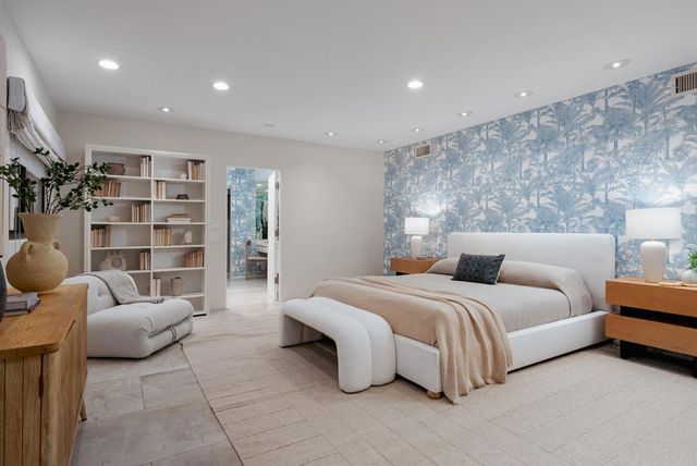 2044 S Tulare Drive, Palm Springs, CA 92264