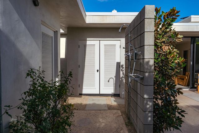 2044 S Tulare Drive, Palm Springs, CA 92264