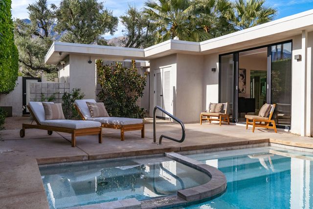 2044 S Tulare Drive, Palm Springs, CA 92264