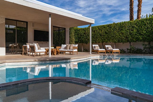 2044 S Tulare Drive, Palm Springs, CA 92264