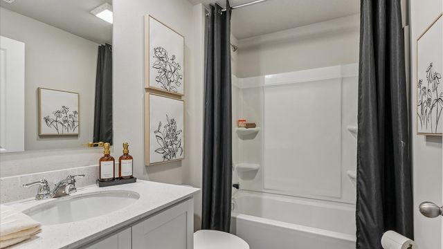 5817 NE Verona Drive, Ankeny, IA 50021