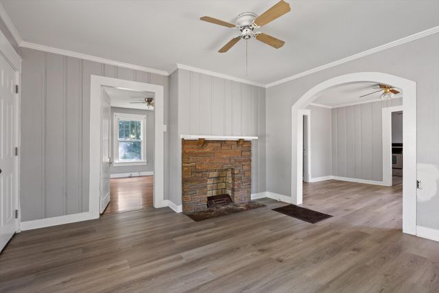 1006 Mcfarland Avenue, Rossville, GA 30741