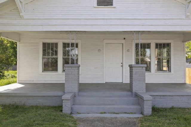 1006 Mcfarland Avenue, Rossville, GA 30741