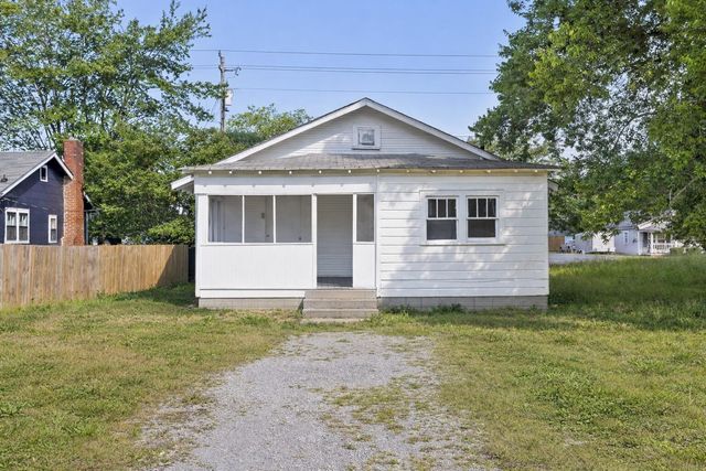 1006 Mcfarland Avenue, Rossville, GA 30741