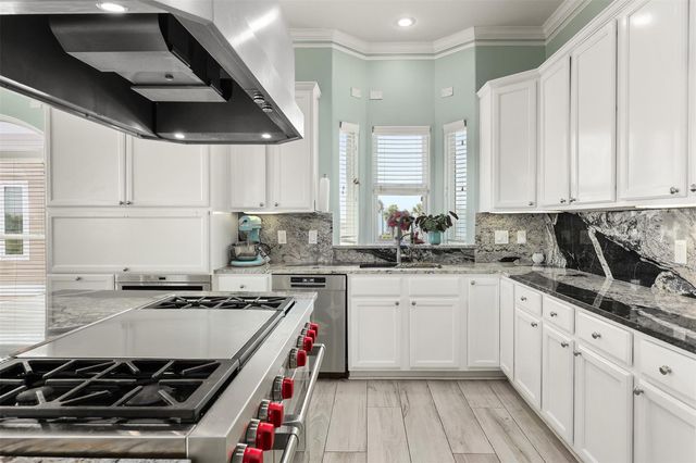 1007 Lillian Lane, Galveston, TX 77554