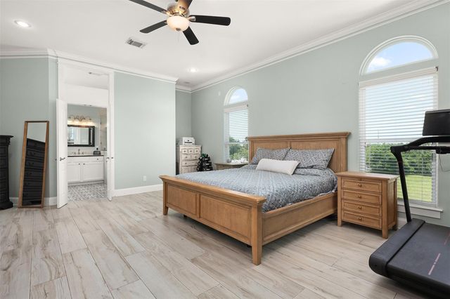 1007 Lillian Lane, Galveston, TX 77554