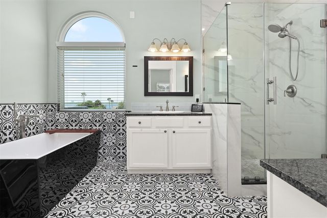 1007 Lillian Lane, Galveston, TX 77554
