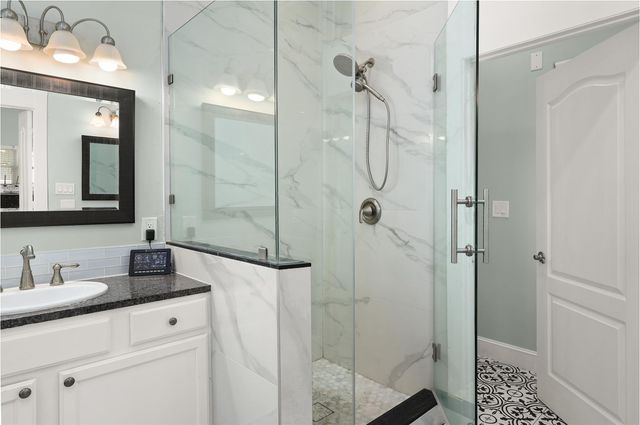 1007 Lillian Lane, Galveston, TX 77554