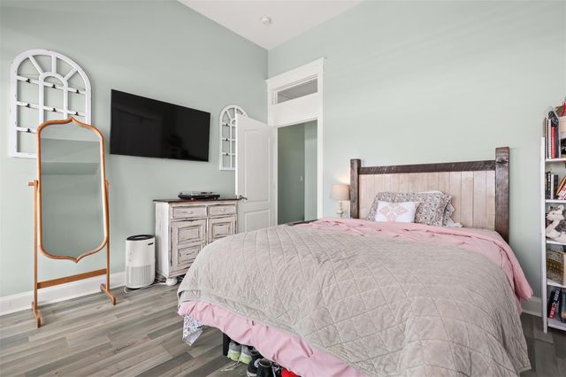 1007 Lillian Lane, Galveston, TX 77554