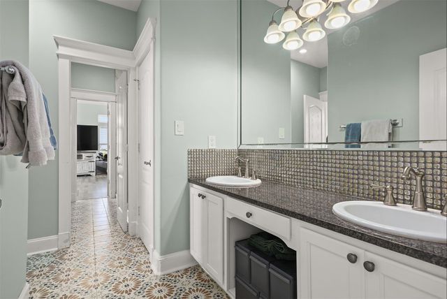 1007 Lillian Lane, Galveston, TX 77554