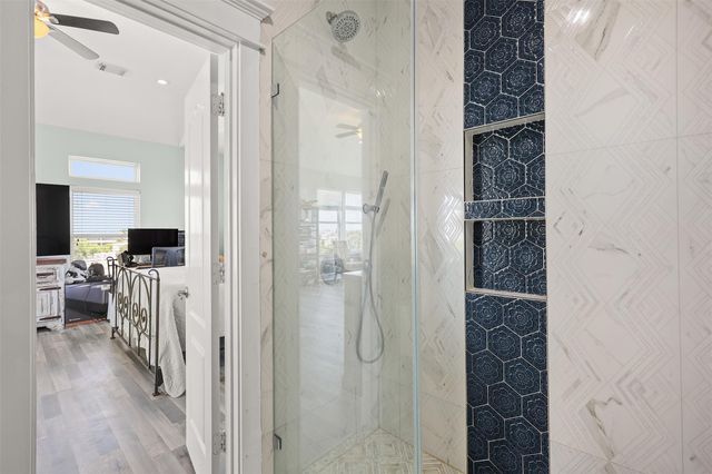 1007 Lillian Lane, Galveston, TX 77554