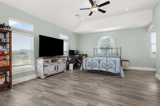 1007 Lillian Lane, Galveston, TX 77554