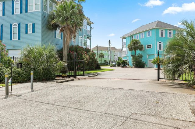 1007 Lillian Lane, Galveston, TX 77554