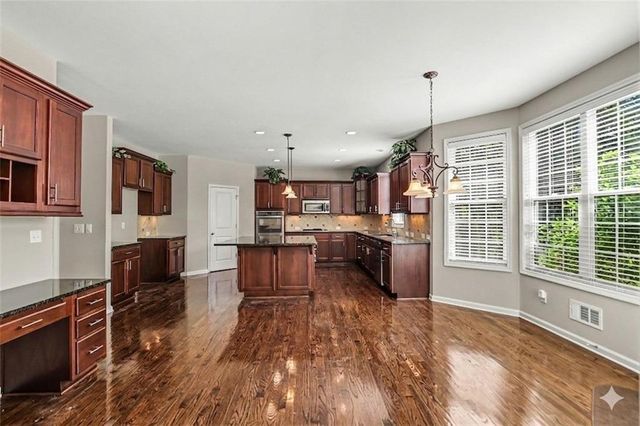 3247 Walnut Ridge, Atlanta, GA 30349