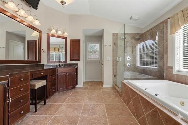 3247 Walnut Ridge, Atlanta, GA 30349