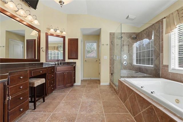 3247 Walnut Ridge, Atlanta, GA 30349