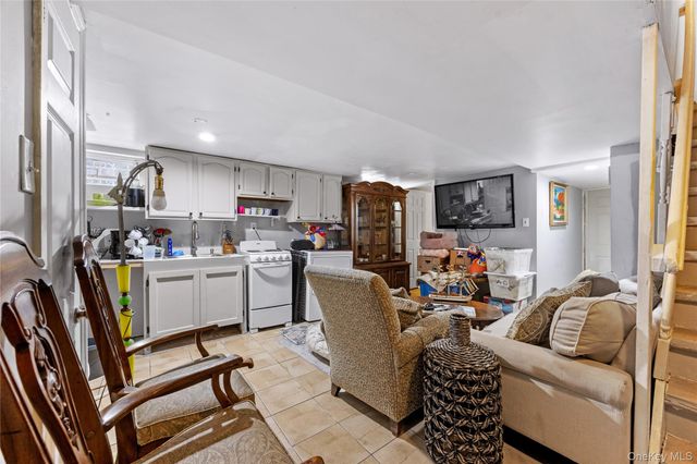 6511 175th Street, Fresh Meadows, NY 11365